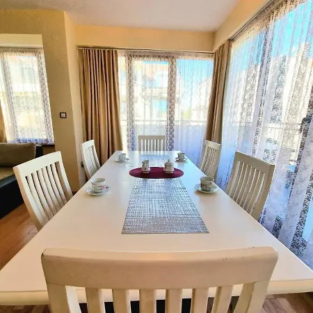 Lägenhet Sunny View - Seaside With Garage Burgas